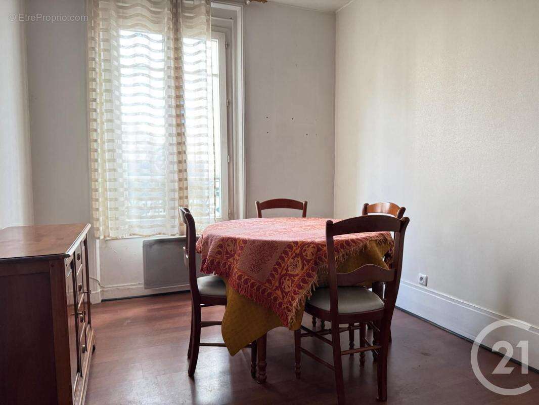 Appartement à FONTENAY-SOUS-BOIS