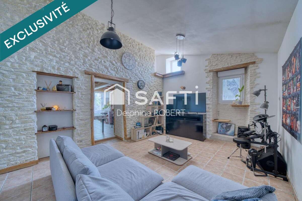 Maison 125 m² à Montpellier-De-Medillan  - photo 2