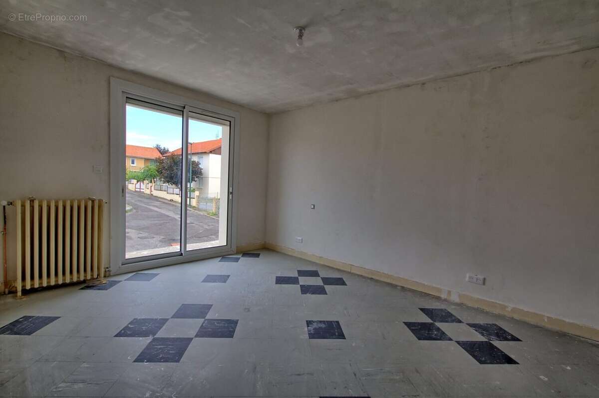 Maison 129 m² à Le Cendre  - photo 9