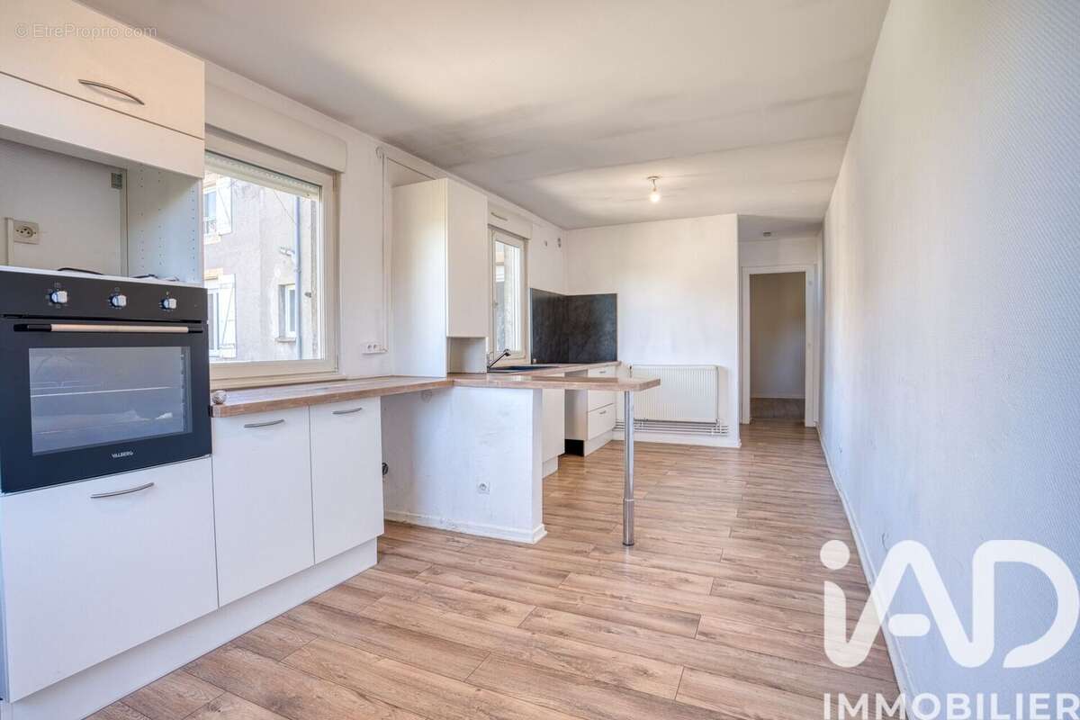 Appartement 86 m² à Joeuf  - photo 2