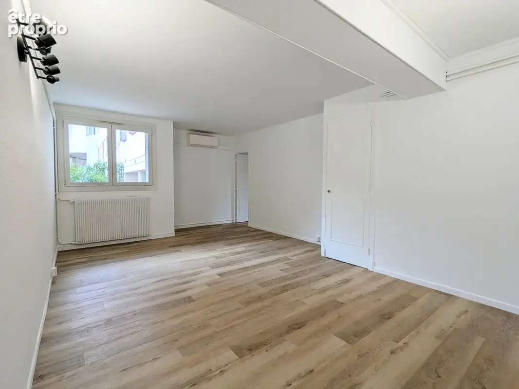 Appartement T4 rénové avec balcon en centre-ville d’Auch - photo 2