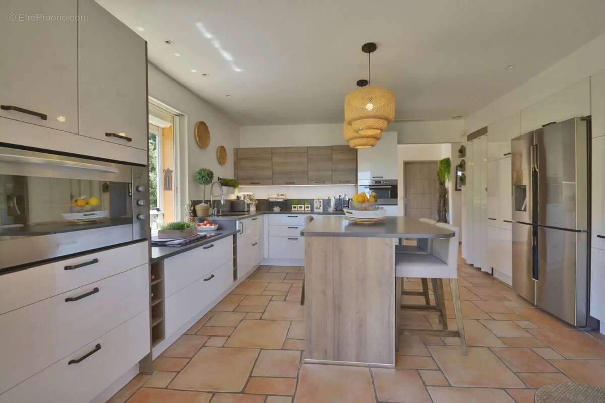 Maison 300 m² à Biot  - photo 33