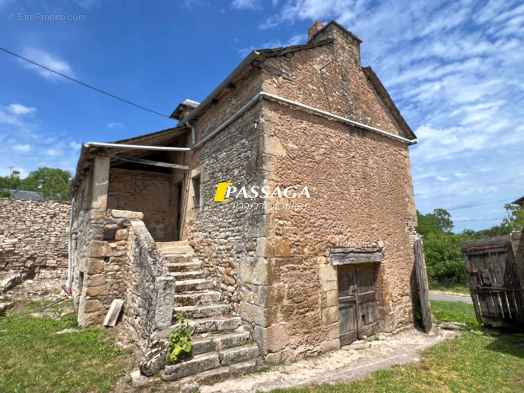 A VENDRE - Maison d'habitation avec dépendances - PALMAS D'AVEYRON - photo 3