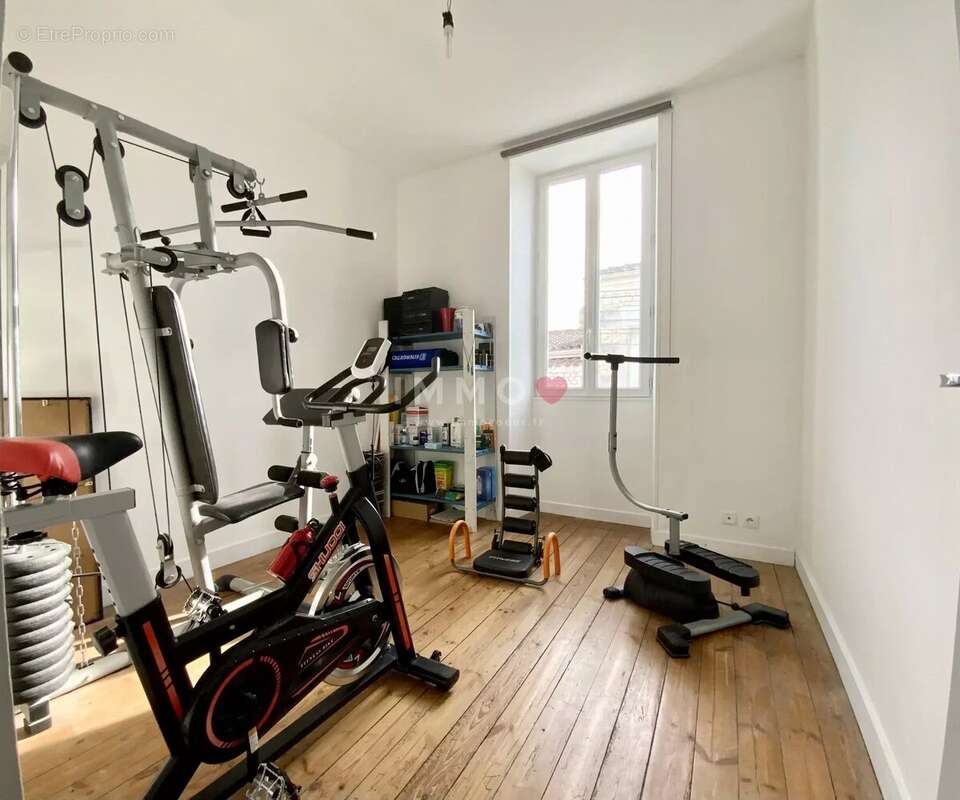 Maison à JUILLAC-LE-COQ