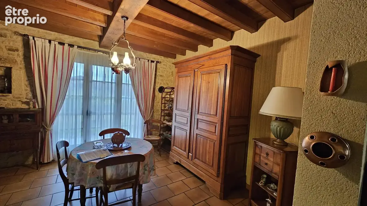 Belle villa en pierre au bord de la rivière - photo 6