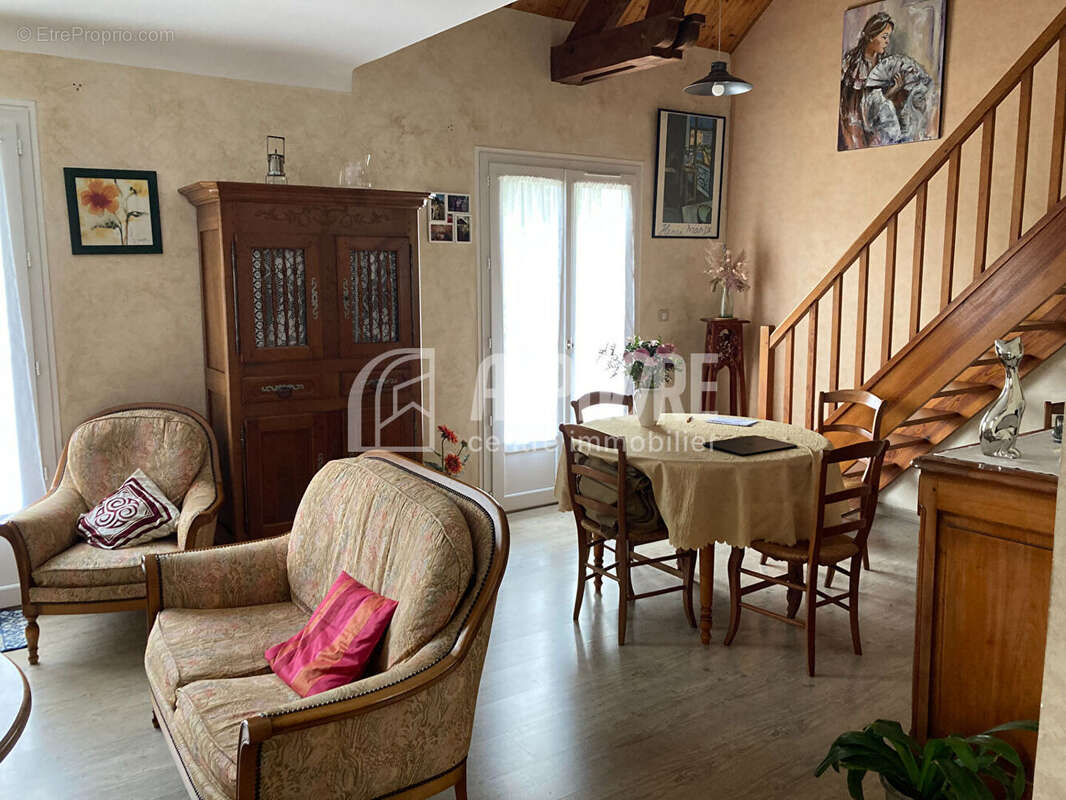 Savenay centre ville plain pied 4 chambres jardin garage - photo 4