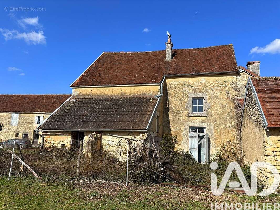Photo 3 - Maison à ETAIS-LA-SAUVIN