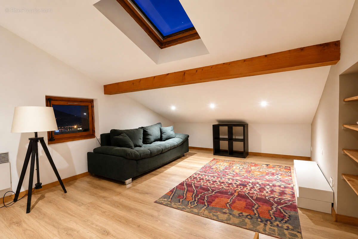 Appartement Morzine 3 pièce(s) 54 m2 + parking + cave - photo 3