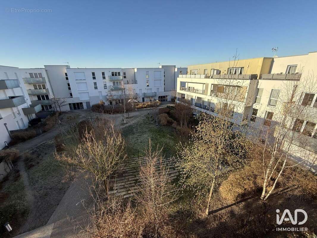 Photo 8 - Appartement à BEZANNES