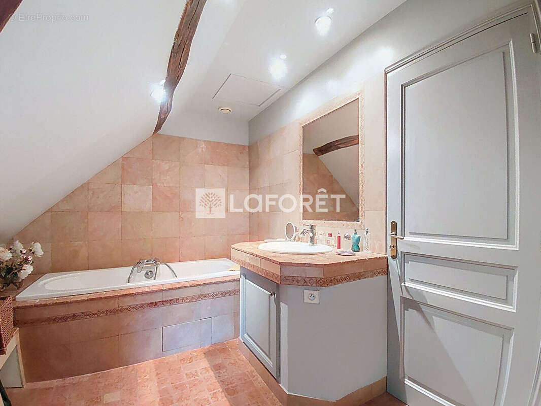 Maison à VAUX-SUR-SEINE