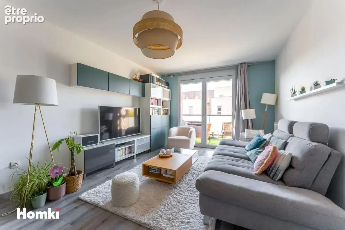 LA CHAPELLE-SUR-ERDRE – T3 traversant dernier étage – Balcon 11,60 m² – 2 parkings – Box - photo 3