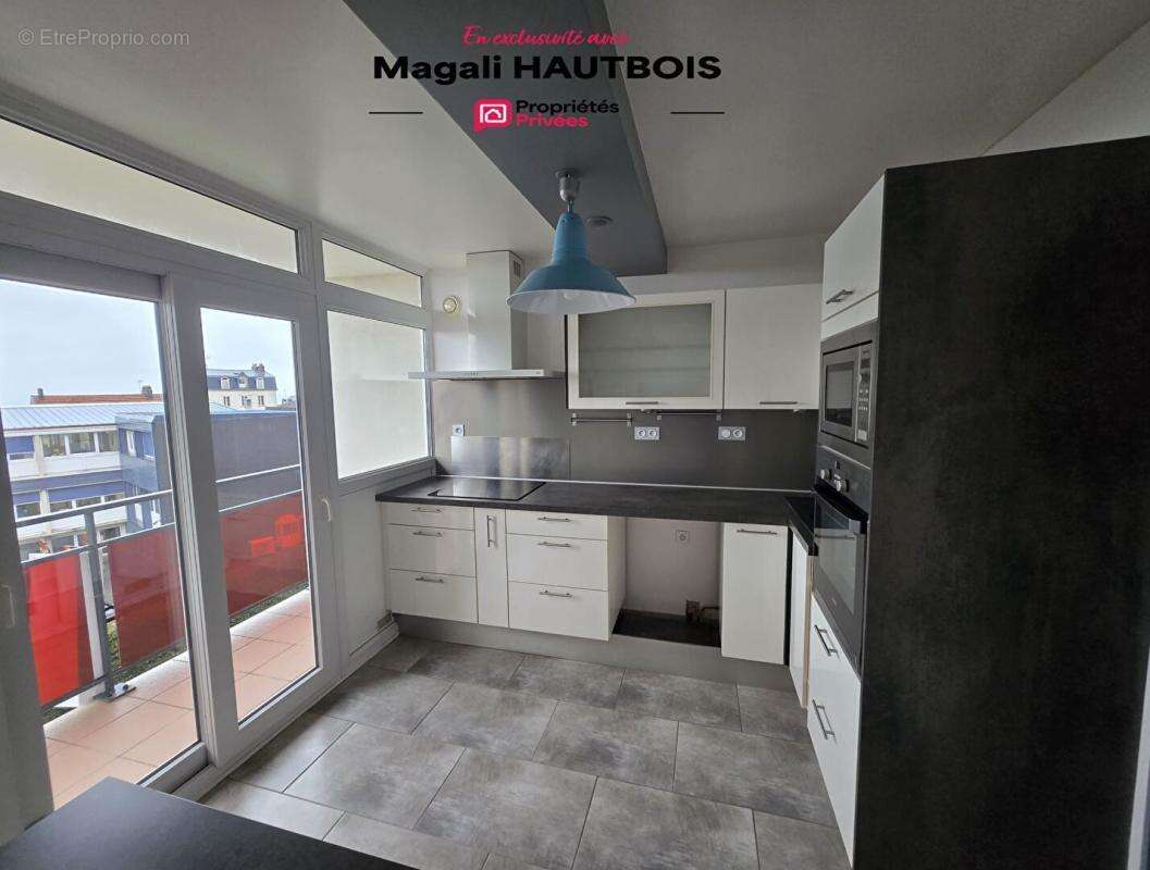Appartement à DONVILLE-LES-BAINS