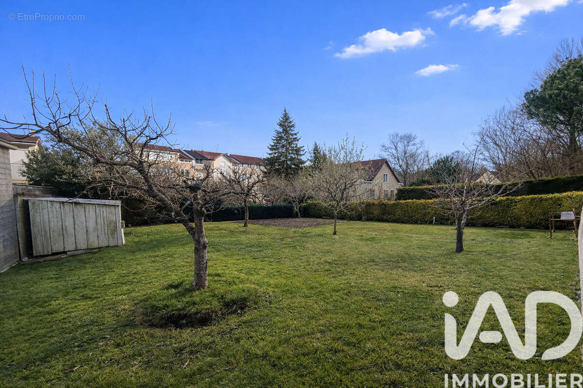 Photo 3 - Terrain à ETIOLLES