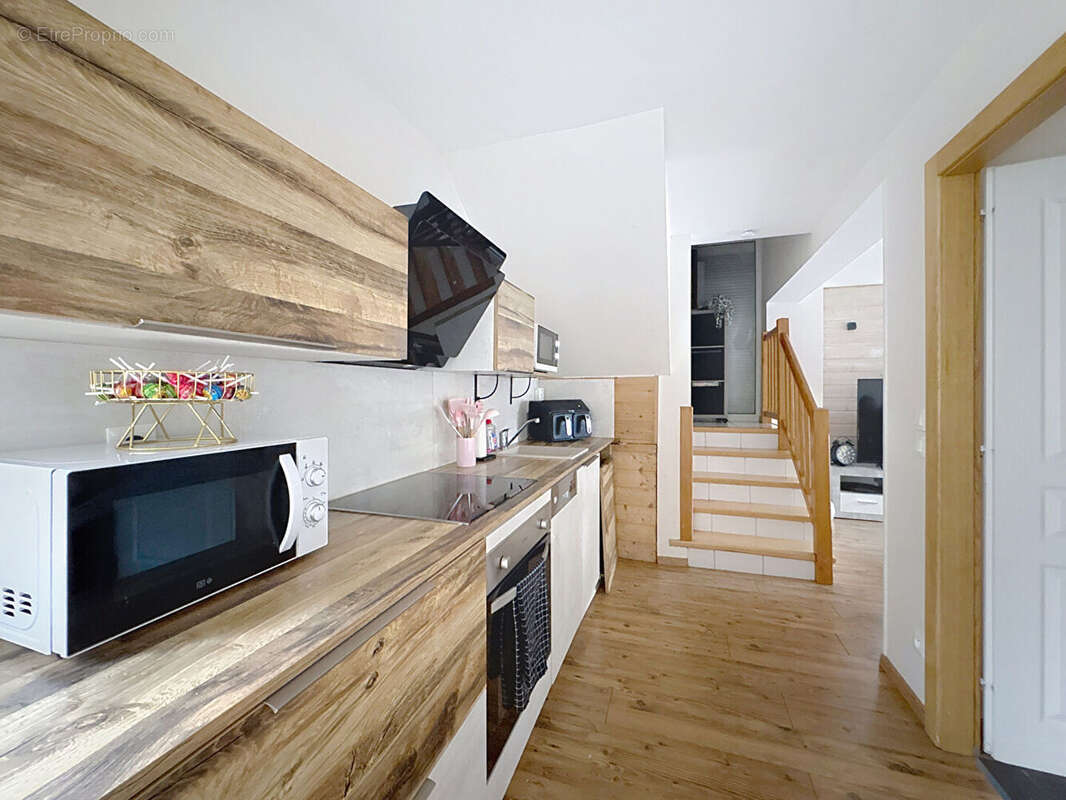 Maison avec terrasse et jardin - photo 2