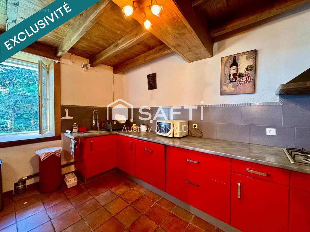Maison 155 m² à Charensat  - photo 6