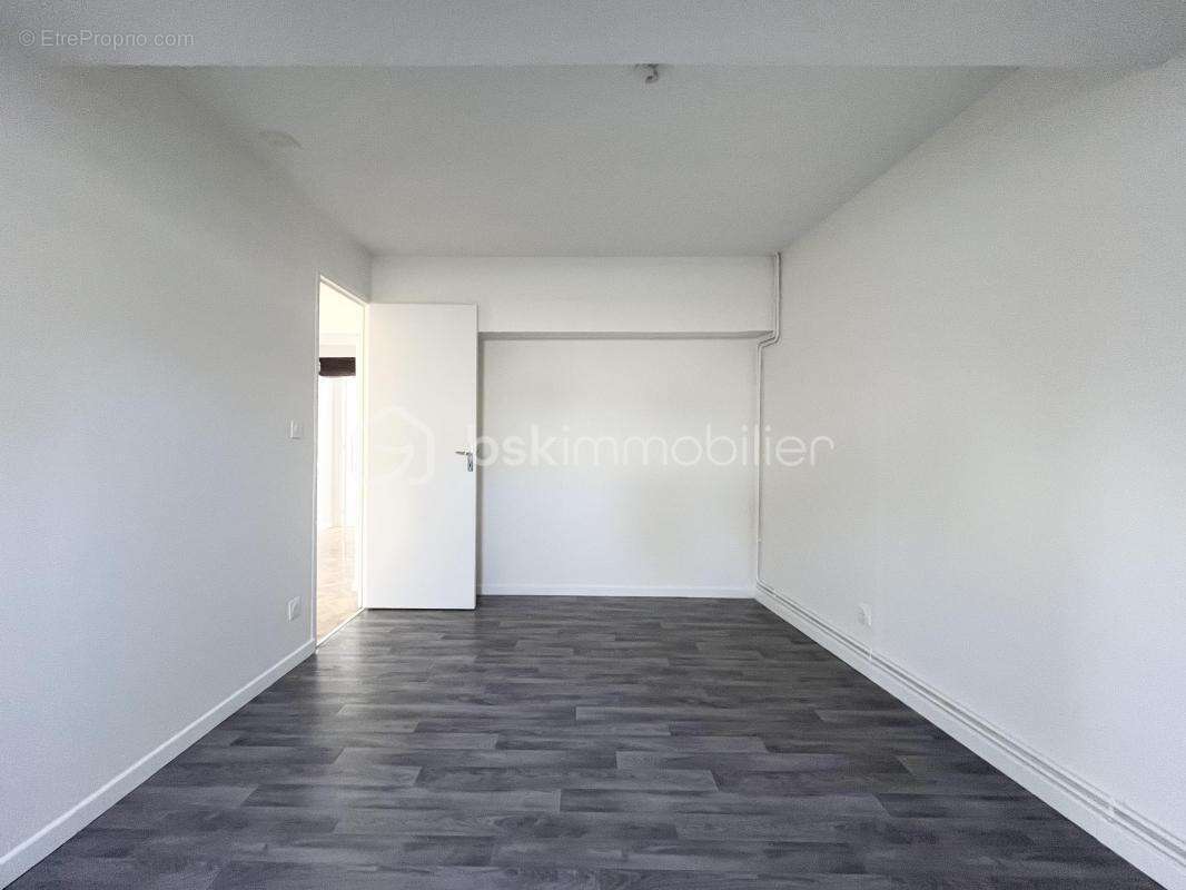 Immeuble de rapport en monopropriete - 4 lots - 300 m² - hypercentre de sedan - photo 11
