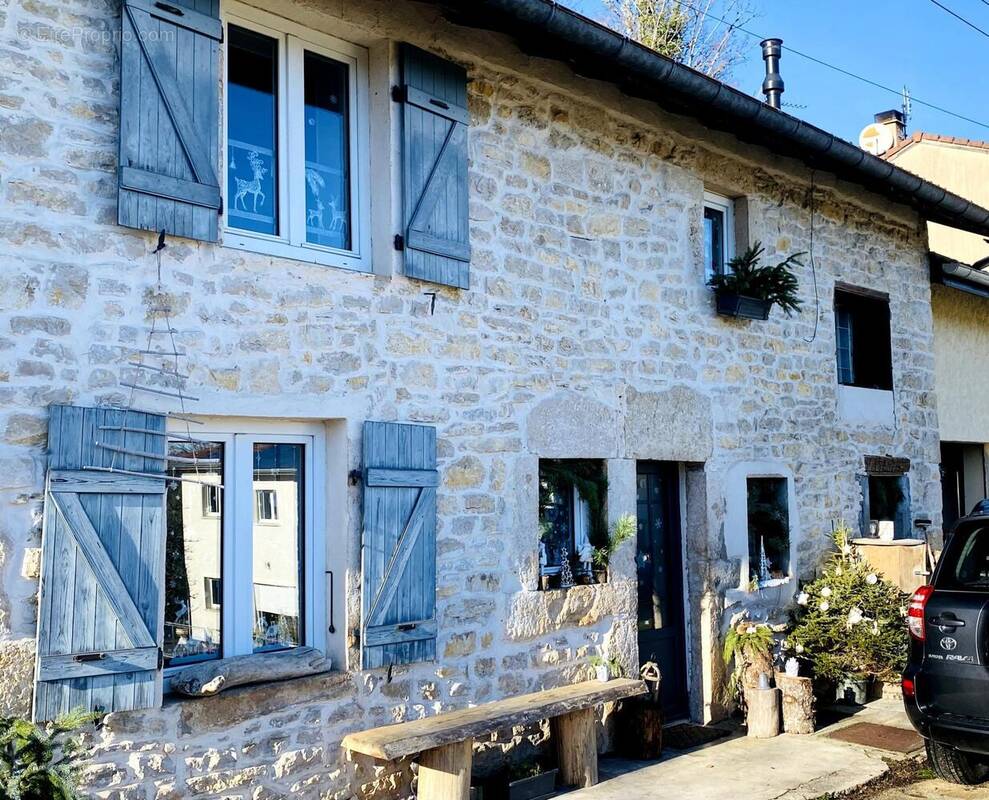 Photo 1 - Maison à OYONNAX