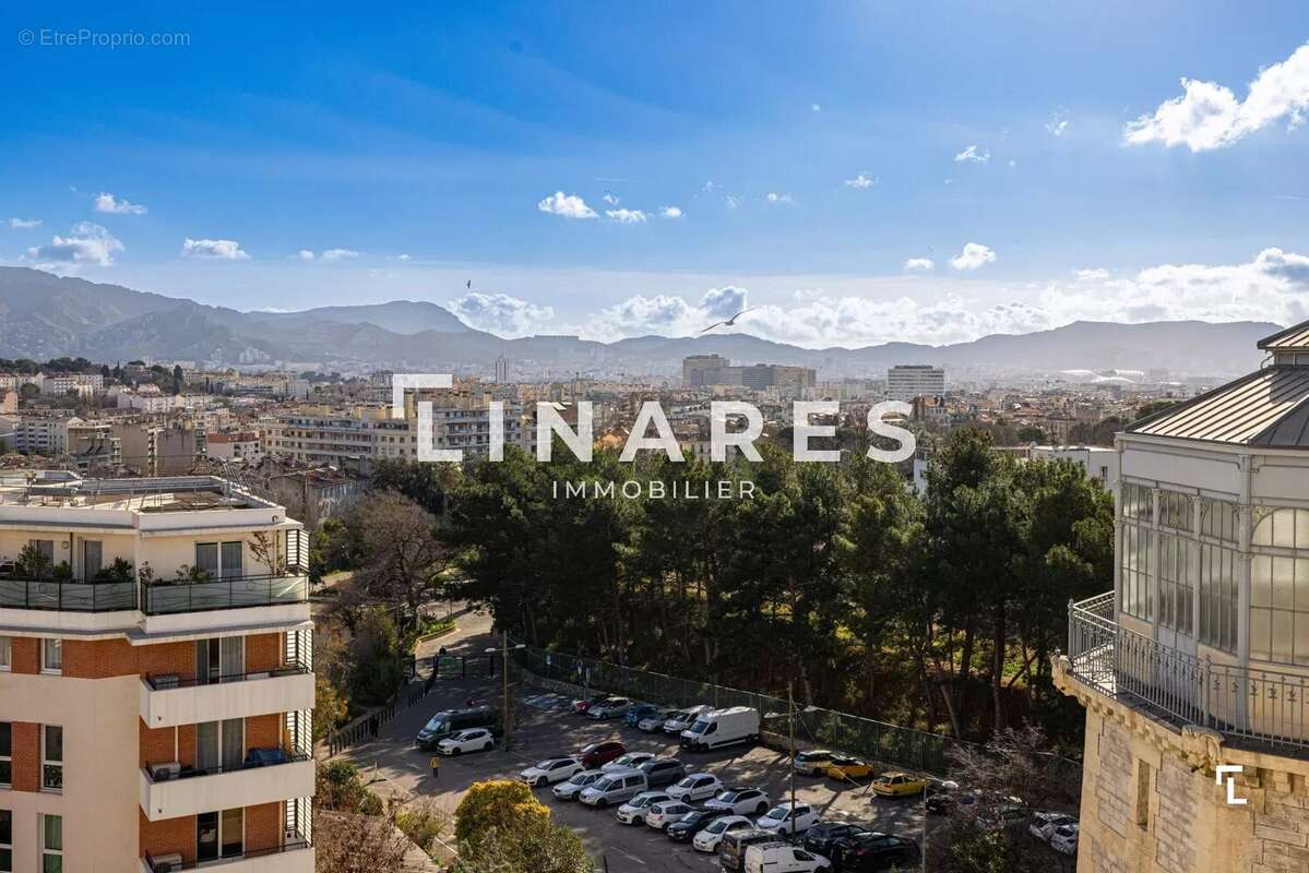 Appartement à MARSEILLE-4E