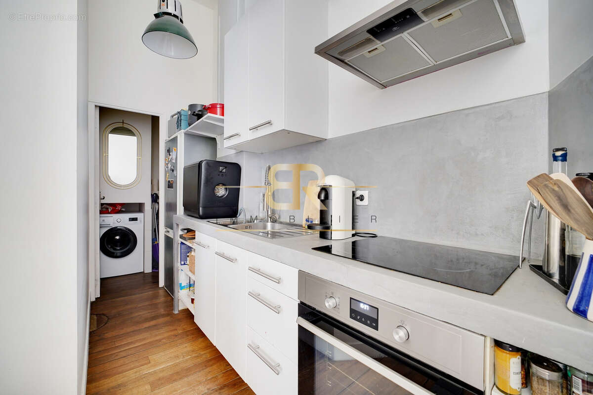 Appartement à PARIS-10E