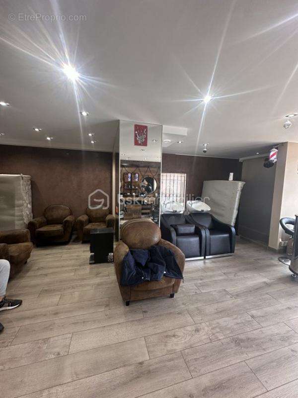 Commerce à MOUANS-SARTOUX