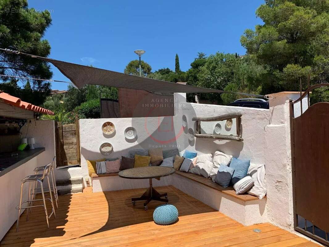 Maison à LES ISSAMBRES