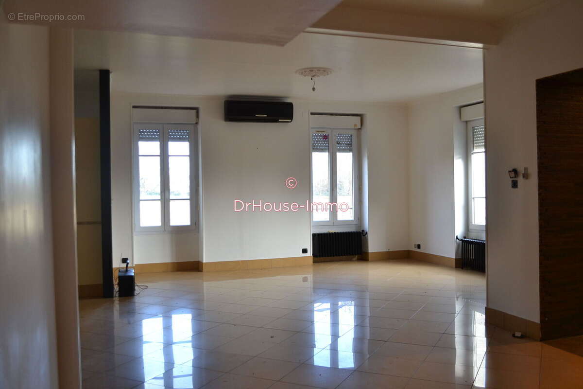 Maison à CHARENTON-DU-CHER