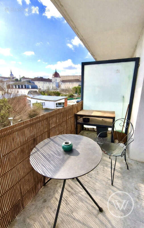 Appartement à GRAY