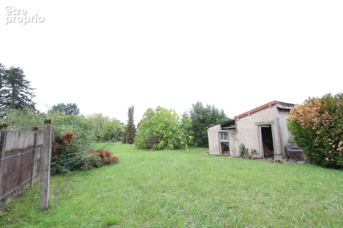 La Charité sur Loire, pavillon T7 à rénover 134 m2 quartier résidentiel - photo 13