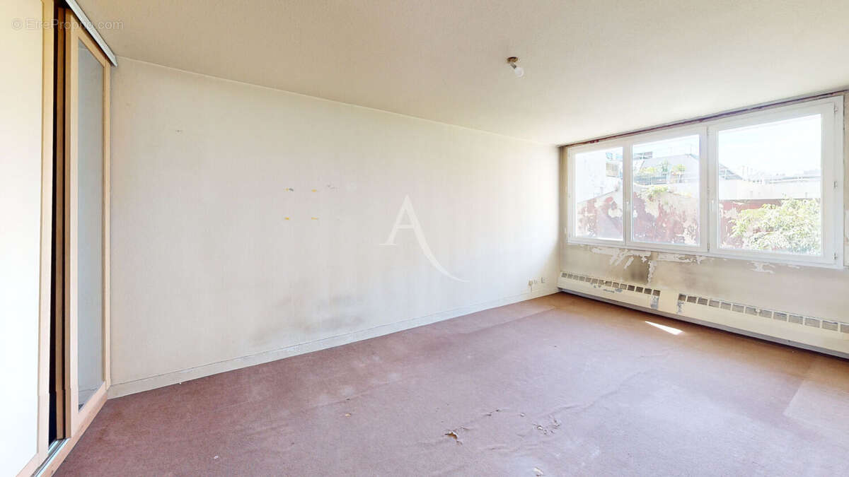 Appartement à PARIS-10E