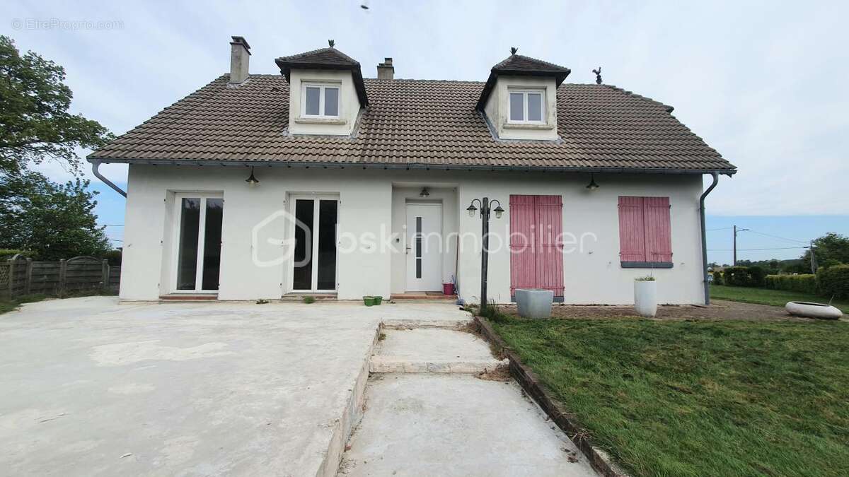 Maison à MANNEVILLE-LA-GOUPIL