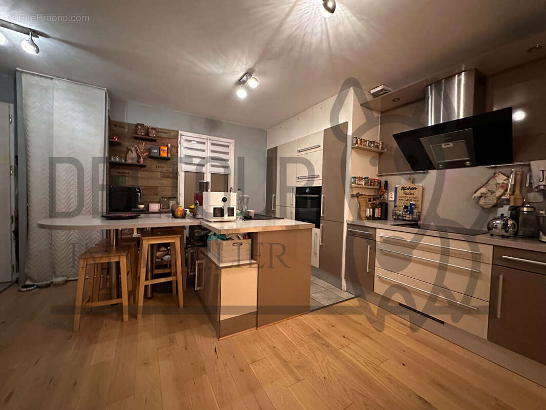 Maison à VILLENEUVE-LE-COMTE