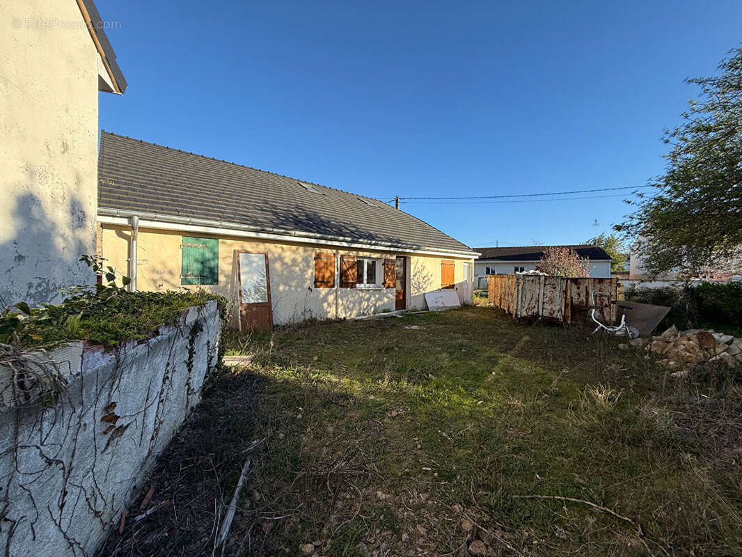 Maison à COMMENTRY