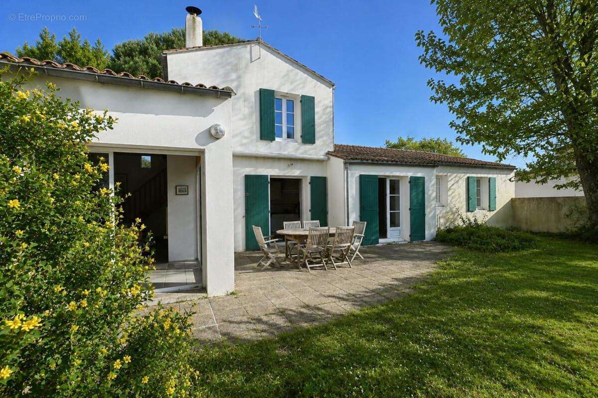 Maison à LES PORTES-EN-RE