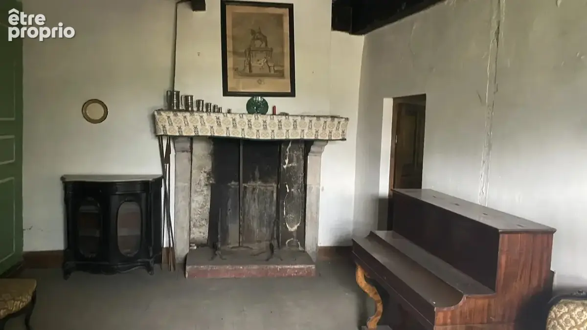 Une demeure de caractère au sein d’un château du XVe siècle - photo 3