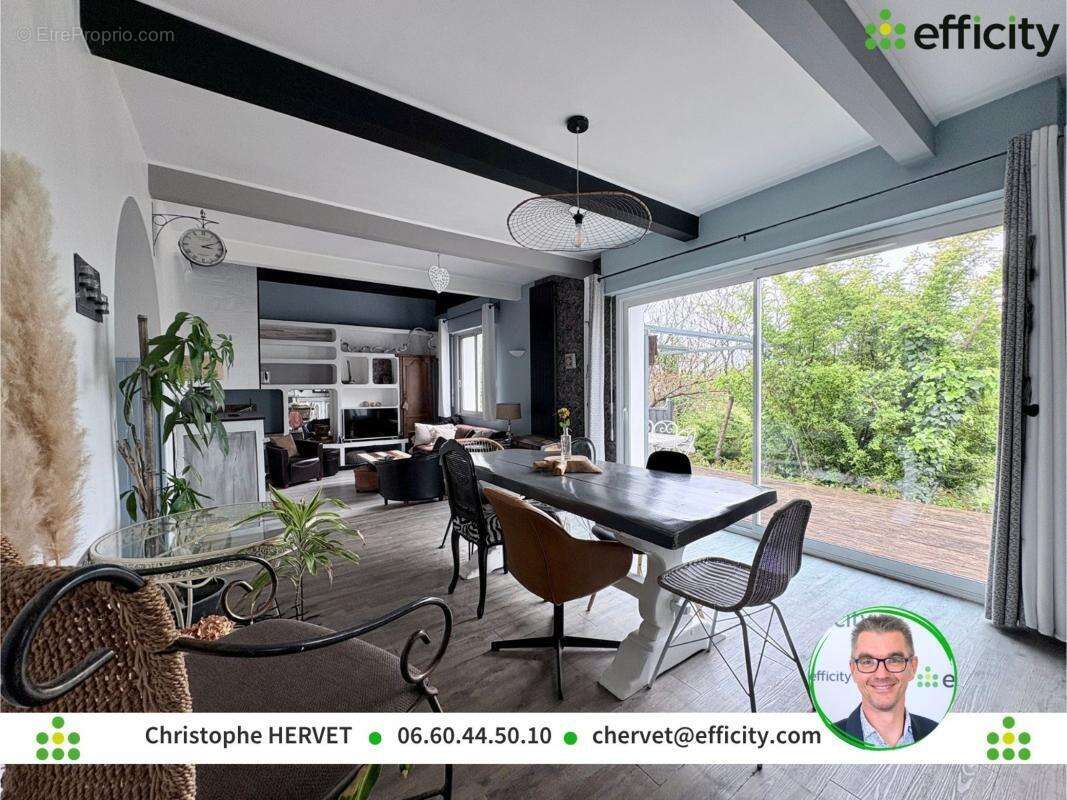 Maison à RUELLE-SUR-TOUVRE