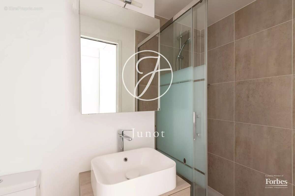 Appartement à PARIS-3E