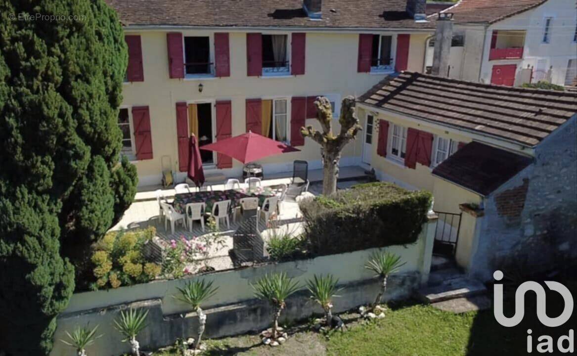 Photo 1 - Maison à DONNEMARIE-DONTILLY