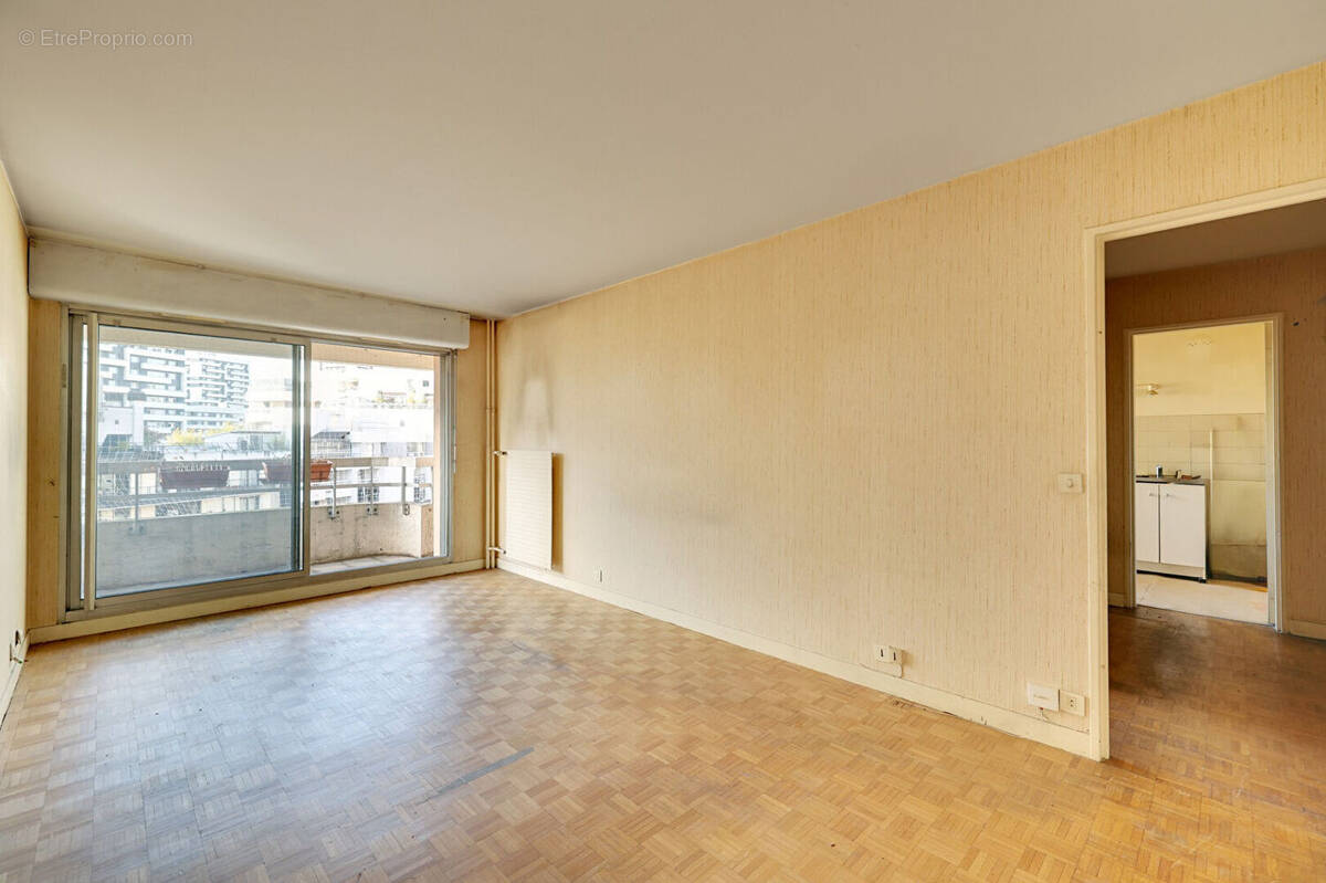 Appartement à PARIS-19E