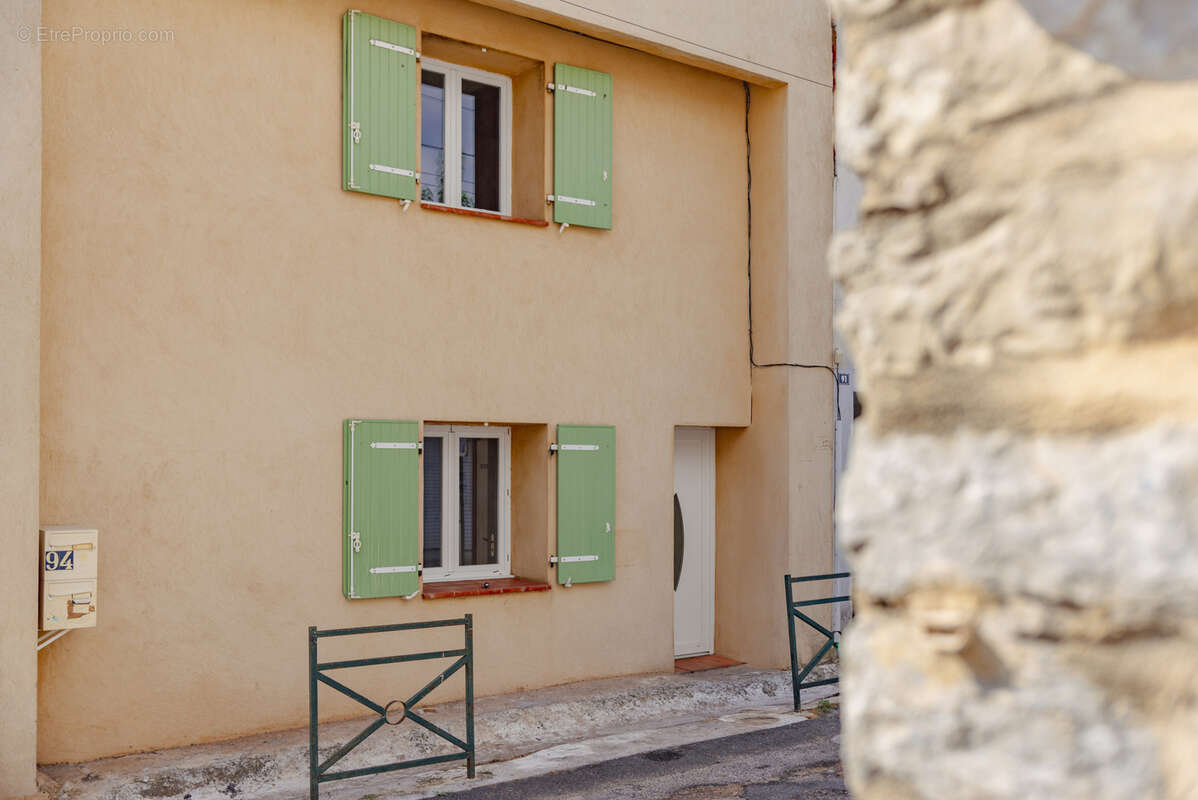 Appartement à PUGET-VILLE