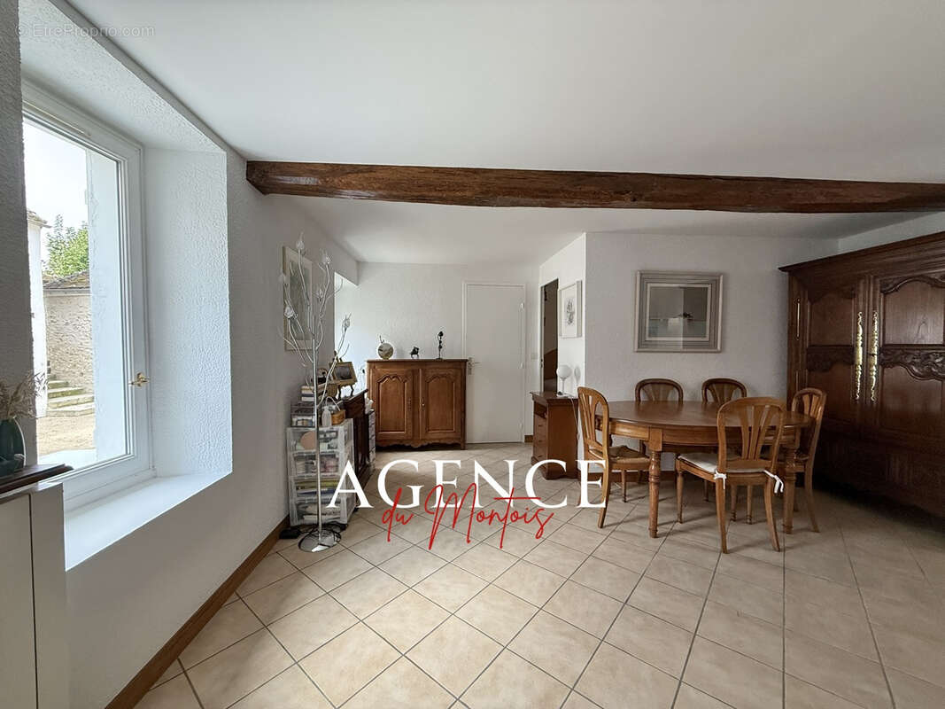 Maison à DONNEMARIE-DONTILLY