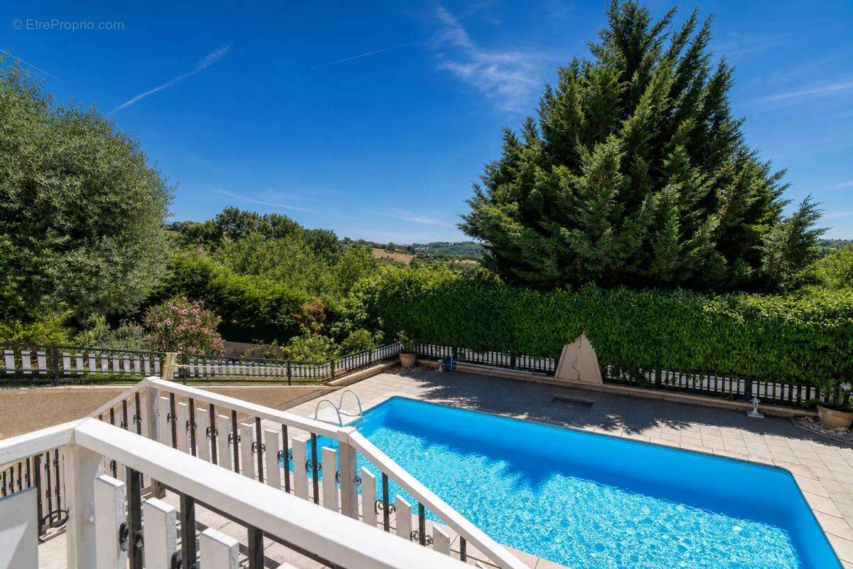 Maison familiale de 170 m² avec piscine à Primarette - photo 24