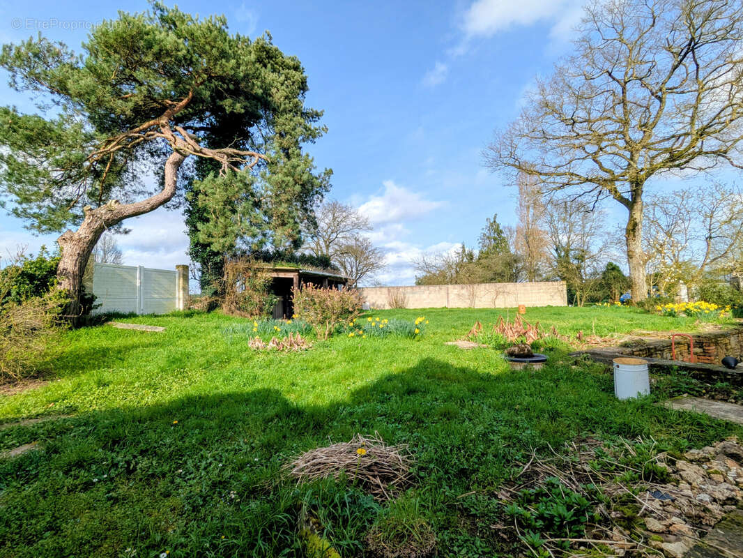 Maison à JOUE-SUR-ERDRE