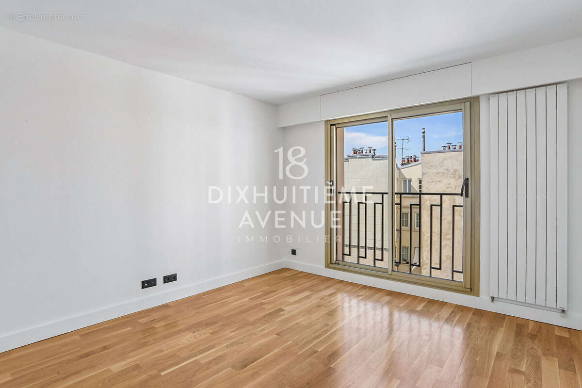 Rue de Clignnacourt 23m² - Vue Sacré Coeur - photo 3