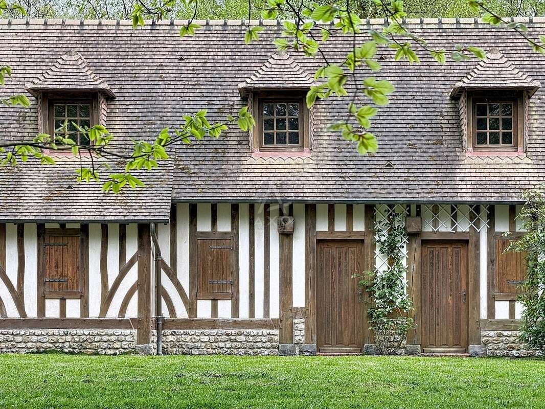 Maison à PONT-L'EVEQUE