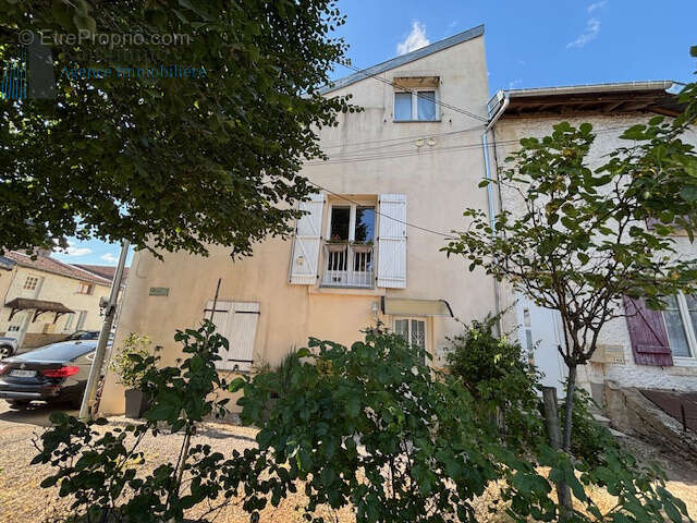 Maison à LAITRE-SOUS-AMANCE