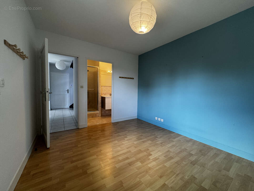 Maison familiale de 138 m2 sur terrain constructible de 1 913 m2 - photo 16