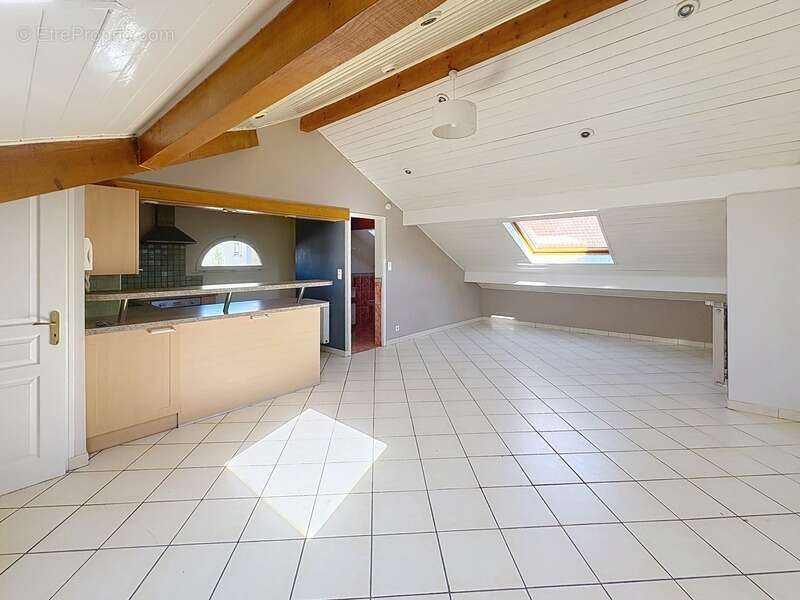 Appartement à VETRAZ-MONTHOUX