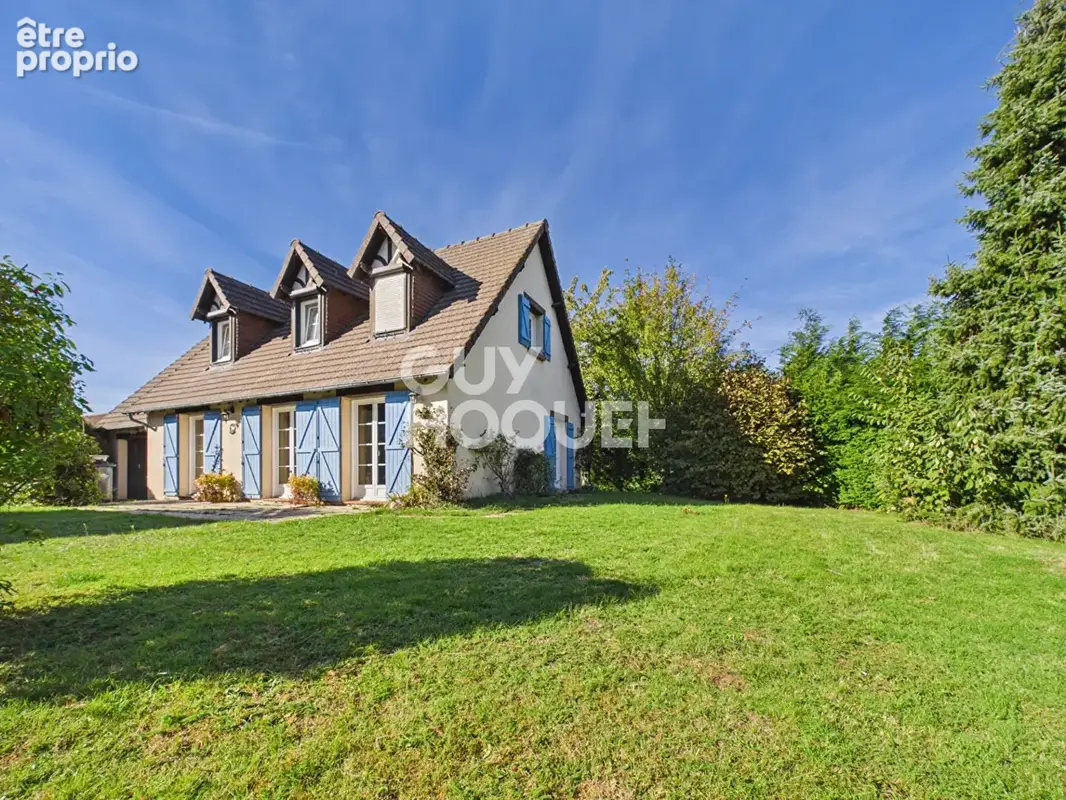 LA SAUSSAYE - Maison de 112 m², 3 chambres + bureau, terrain de 758 m² avec cheminée et poutres apparentes - photo 13