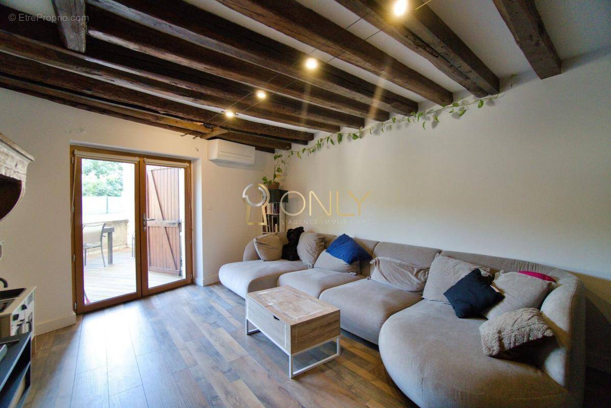 Appartement à LIMAS