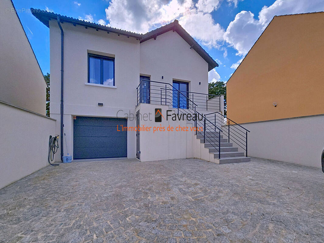 Maison à RIS-ORANGIS